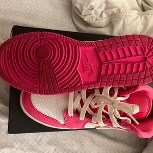 Air Jordan 1 mid (gs) hyper pink/white